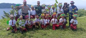 Peduli Lingkungan, Polres Yapen Bersama Pemkab Yapen, Tanam Ribuan Bibit Pohon