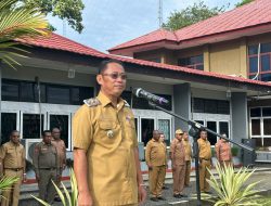 Wabup Kepulauan Yapen Pimpin Apel Gabungan ASN: Ajak Syukuri Berkat dan Tekankan Disiplin