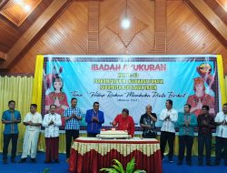 Bupati Arisoy Apresiasi Peran IKT, Hadiri Ibadah Syukur Hut Ke-53