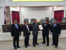 Bupati Sampaikan Raperda Perubahan APBD 2025 di Rapat Paripurna DPRK Kepulauan Yapen