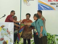 Wabup Roi Palunga Buka Forum Anak Yapen 2025: Siapkan Generasi Emas Yang Berkarakter