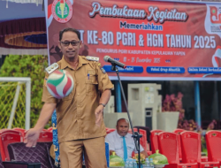 Semarak HUT ke-80 PGRI dan HGN 2025 di Kepulauan Yapen, Wabup Roi Palunga Tekankan Mutu Guru
