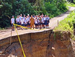 Wabup Roi Palunga Tinjau Langsung Jalan Rusak, Pemda Yapen Ambil Langkah Cepat