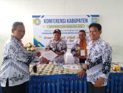 Pelantikan Pengurus PGRI Kab. Kepulauan Yapen Masa Bakti 2025-2030, Philipus Wairara Dipercayakan Kembali Memimpin