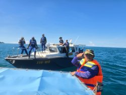 Turun Lapangan, Wakil Bupati Pastikan Koordinasi dengan SAR dan Satpolairud Polres untuk Pencarian Korban Laka Laut Waindu