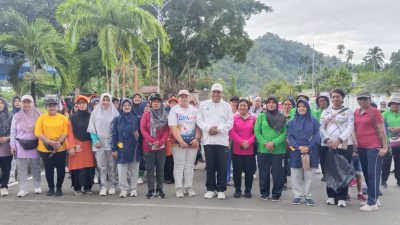 GOW Kepulauan Yapen Gelar Jalan Sehat dan Senam Bersama Sambut Hari Ibu ke-97
