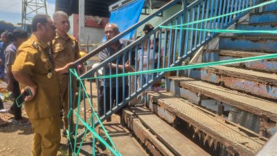 Wakil Bupati Kepulauan Yapen Tinjau Fasilitas Rusak Pasar Aroro Iroro Serui