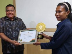 Pemkab Kepulauan Yapen Raih Penghargaan Kategori Pratama Universal Health Coverage (UHC)