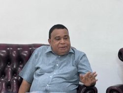 Bupati Yapen : Penempatan Guru dan Nakes Wajib Berdasarkan SK, Nota Dinas Dihentikan