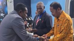 Wabup Yapen Roi Palunga Tekankan Peran Strategis Gereja Membangun Karakter Masyarakat dan Generasi Muda