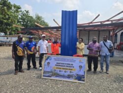 Wabup Roi Palunga Serahkan Bantuan BSPS untuk Renovasi GKI Lilin Kecil Barawaikap