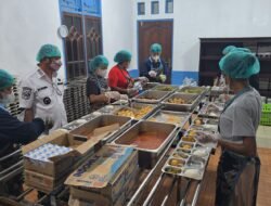 Pastikan Makanan Tetap Aman, Wabup Yapen Tinjau Dapur MBG Kota Serui