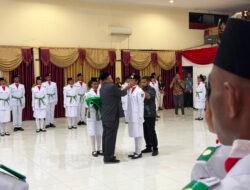 Bupati Benyamin Arisoy Kukuhkan PASKIBRA 2026
