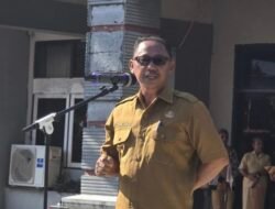 Tak ada Guru, Wabup Roi Palunga minta BPK Periksa SD di Teluk Ampimoi