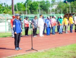 Siapkan Stadion Marora Untuk Upacara HUT RI ke-81, Pemkab Yapen dan Lintas Sektor Kerja Bakti Bersama