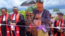 Bupati dan Wakil Hadiri Perayaan 100 Tahun Pekabaran Injil dan Berdirinya Jemaat di Rondepi, Kepulauan Ambai