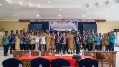 Pemkab Yapen dan Pemprov Papua Dorong Peningkatan Ekonomi Keluarga melalui Koperasi dan UMKM