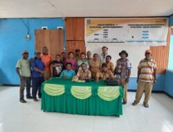 Kawal Penggunaan Dana Kampung, Kepala Distrik Kosiwo Pimpin Monitoring 15 Kampung