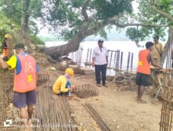 Kepala Distrik Windesi Tinjau Pembangunan Kampung Nelayan di Munggui, Bahas Program 2026 dan Rencana 2027