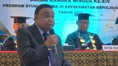 Bupati Yapen Ingatkan 36 Perawat Lulusan DIII tentang Pengabdian